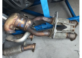 奧迪TT 2.5三元催化器 倒車鏡 氧傳感器 發(fā)電機
