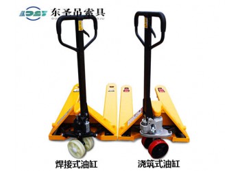 手動叉車行走車輪以及液壓缸出現(xiàn)噪音解決方法