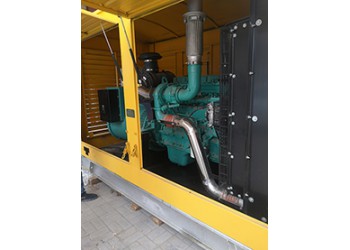 轉(zhuǎn)讓二手四百千瓦柴油發(fā)電機(jī)組低價(jià)銷售 供應(yīng)機(jī)器