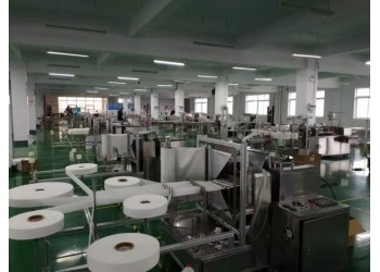 全自動(dòng)無紡布酒精消毒棉片包裝機(jī)械設(shè)備