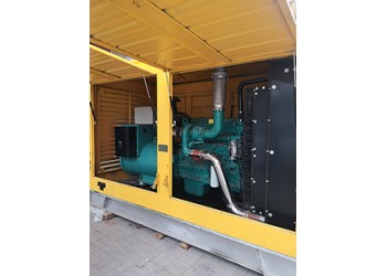 原裝上柴 二手400千瓦柴油發(fā)電機(jī)組便宜供應(yīng)