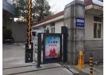 天橋小區(qū)廣告小門門禁安裝歷城柵欄小門門禁維修廠家