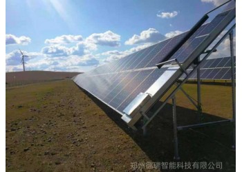 傳統(tǒng)人工清潔和智能光伏板清潔機器人清潔效果對比