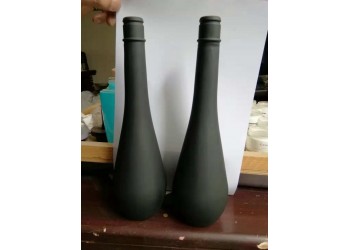 酒瓶烤漆廠，酒瓶烤漆加工廠，廣州酒瓶烤漆廠，白云區(qū)酒瓶烤漆廠