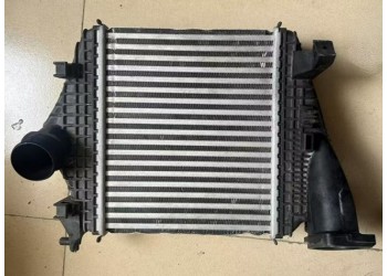 奧迪Q8中冷器 電子扇 方向機(jī) 起動(dòng)機(jī) 空調(diào)泵 水箱