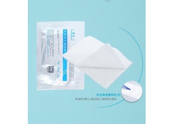 康民衛(wèi)材醫(yī)用凡士林紗布廠家直銷